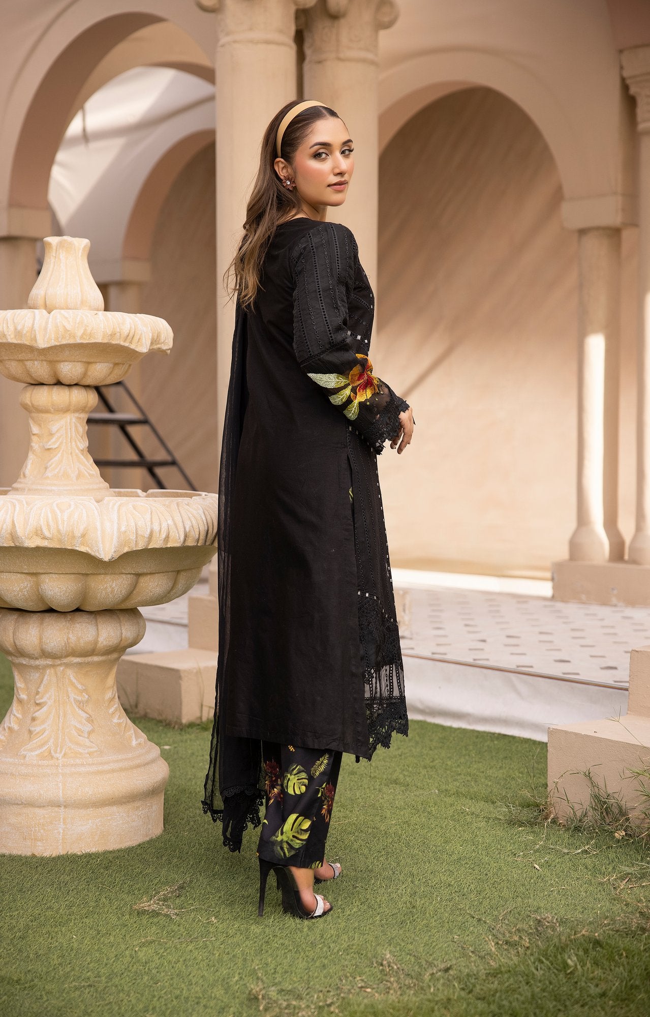 Black 3 Pc Embroidered Lawn Collection- Simrans