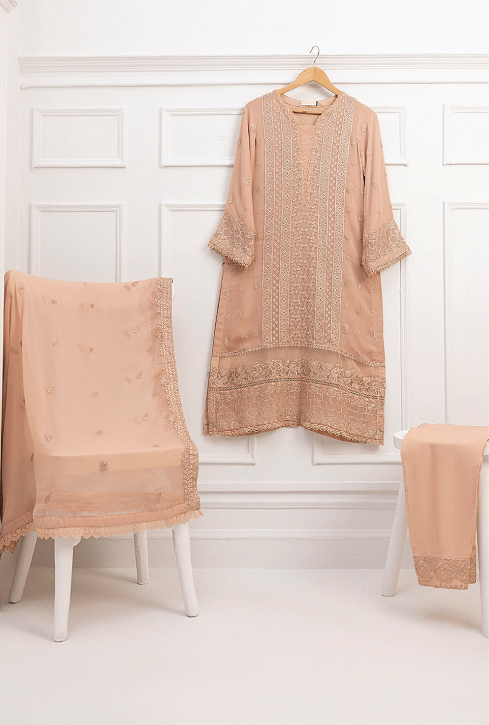 Azure Pale Peach 3 Pc Chiffon Embroidered Collection : Begonia