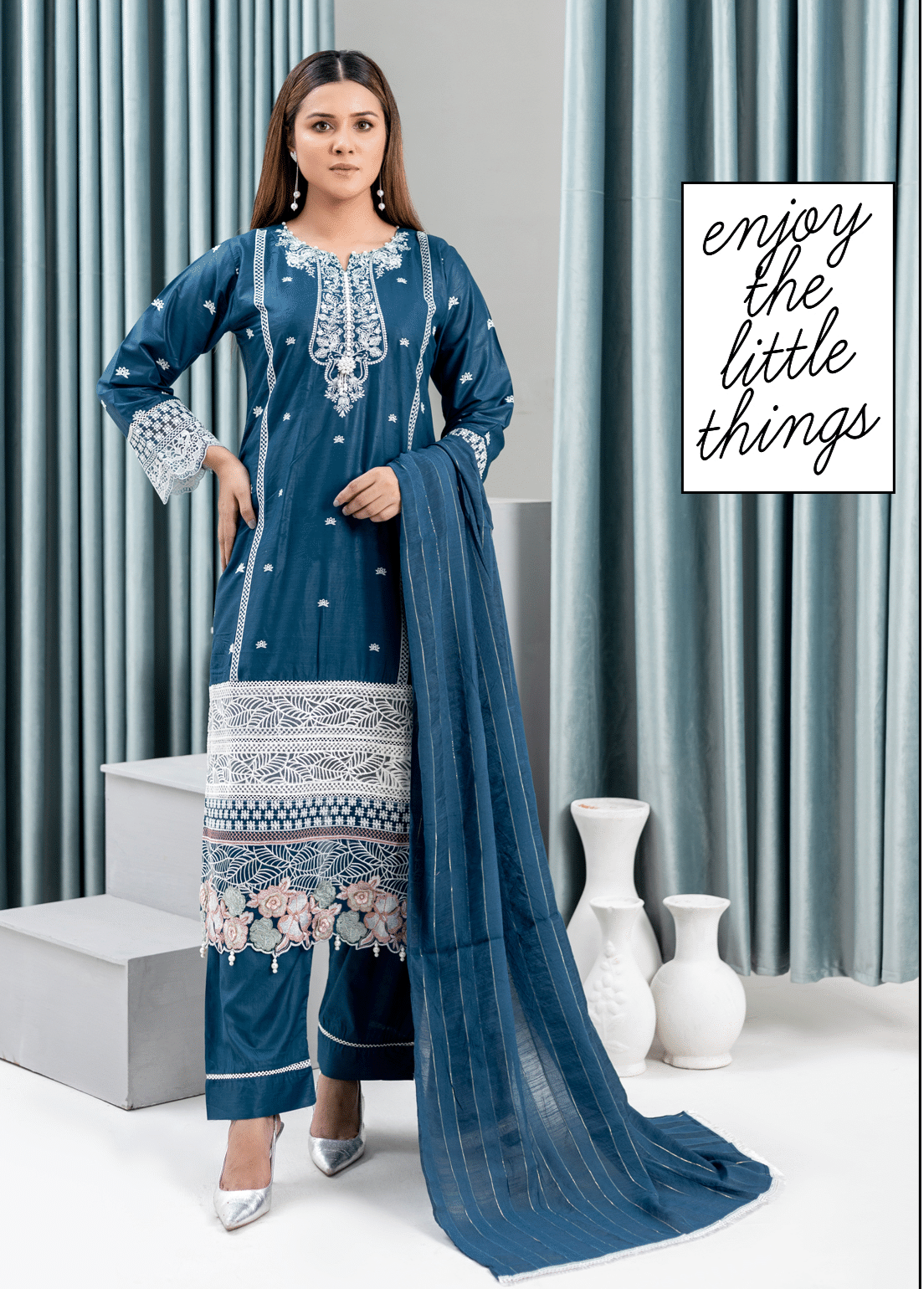 Blue | Reay to Wear| Embroidered Lawn 3Pc dress - Rangz