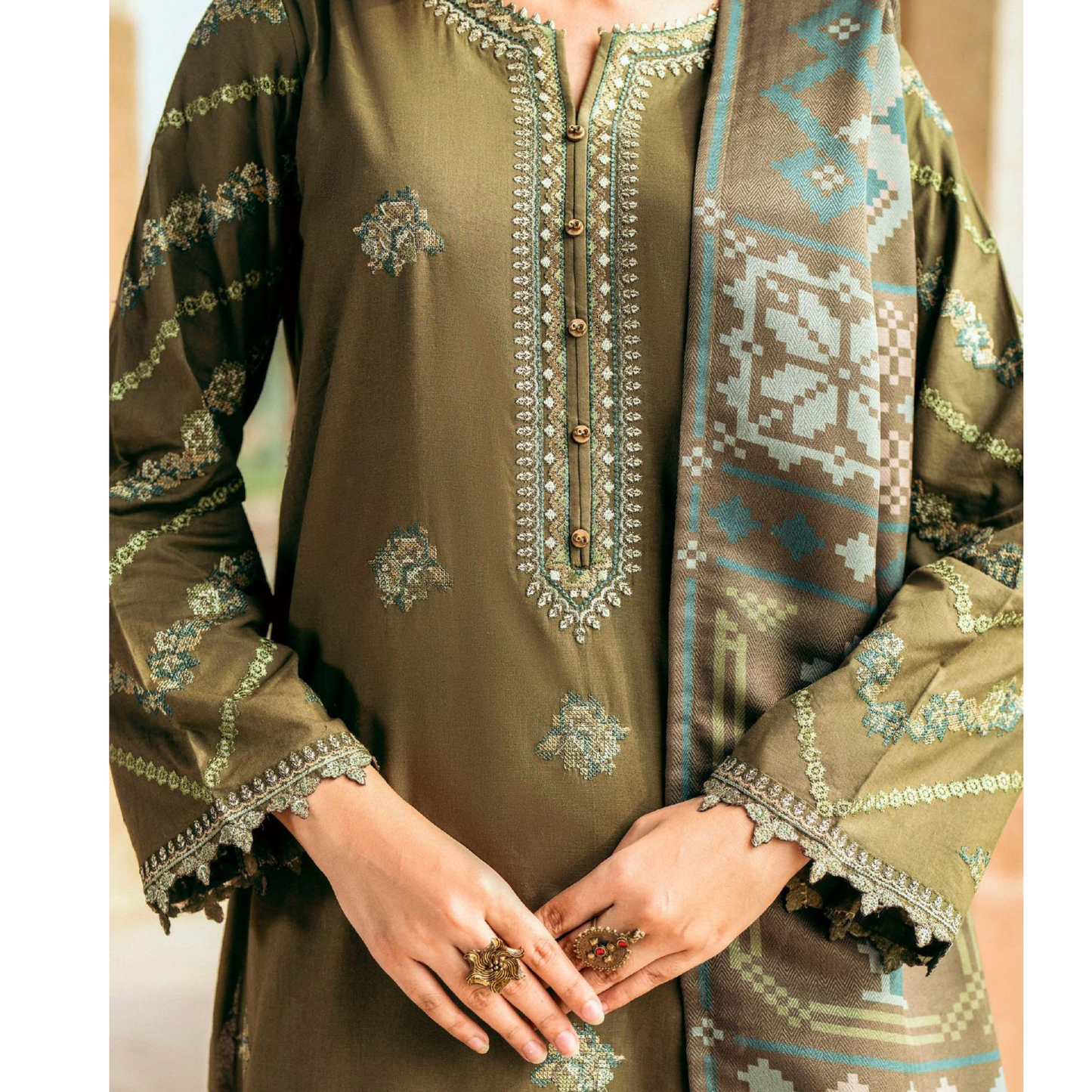 Olive Green 3 Piece Embridered Dhanak Ready to Wear Collection by Casuallite | UMCAE0606