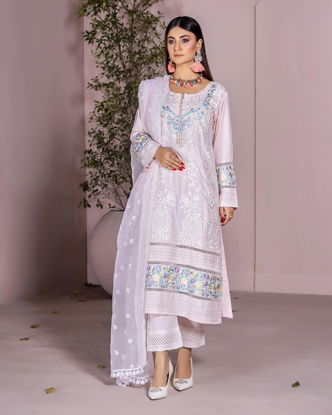 3-Piece Embroiderd Digital Printed Linen Collection-MUNIRA