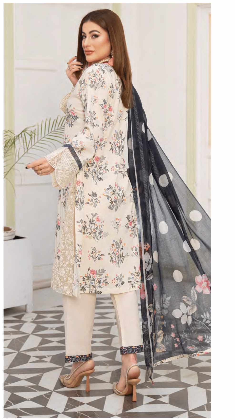 MSL01-3 Pc Digital Printed Embroidered Airjet Lawn Suit - MUNIRA