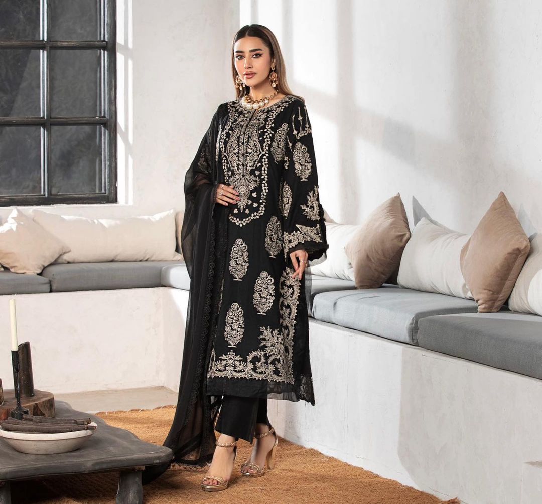 (Black Motif S.N) 3 Pc Embroidered Cambric Cotton Suit-Heera's