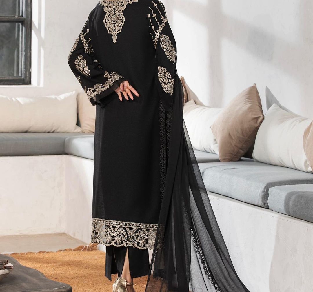 (Black Motif S.N) 3 Pc Embroidered Cambric Cotton Suit-Heera's