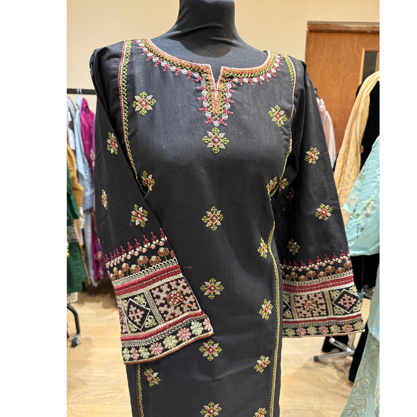 2 Pc Embroidered Khaddar Co-Ord Set  | Ready to wear| Hayats