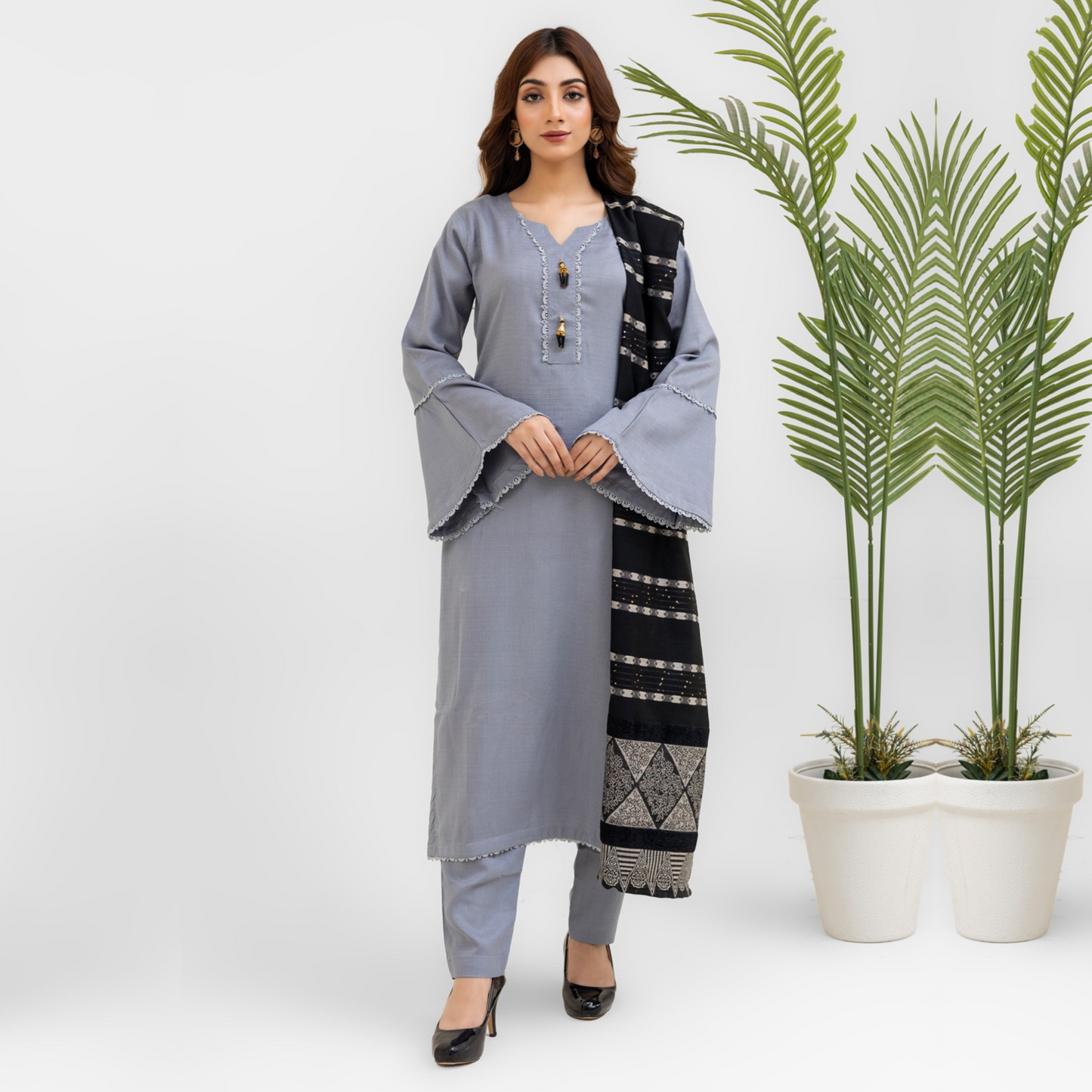 (Grey) 3 Pc Dhanak Dress with Kashmiri Wool Shawl | Winter Collection | Rangz | UMRGZ3403