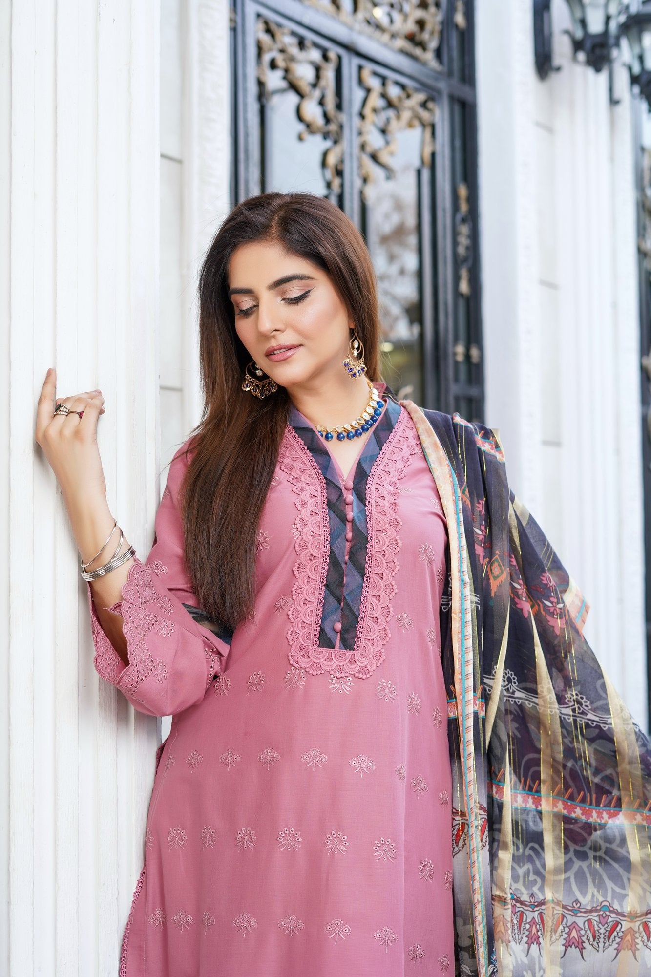 Rose Pink | Chikankari Schifflil Lawn | 3 Pc | MUNIRA