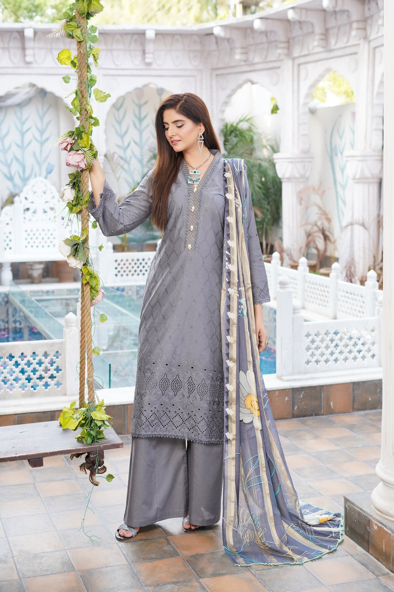 Stormy Grey | Chikankari Schifflil Lawn | 3 Pc | MUNIRA