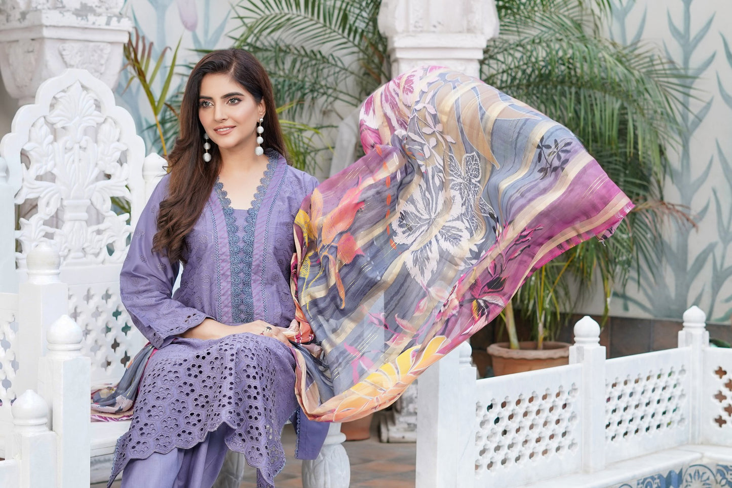 Lavender | Chikankari Schifflil Lawn | 3 Pc | MUNIRA