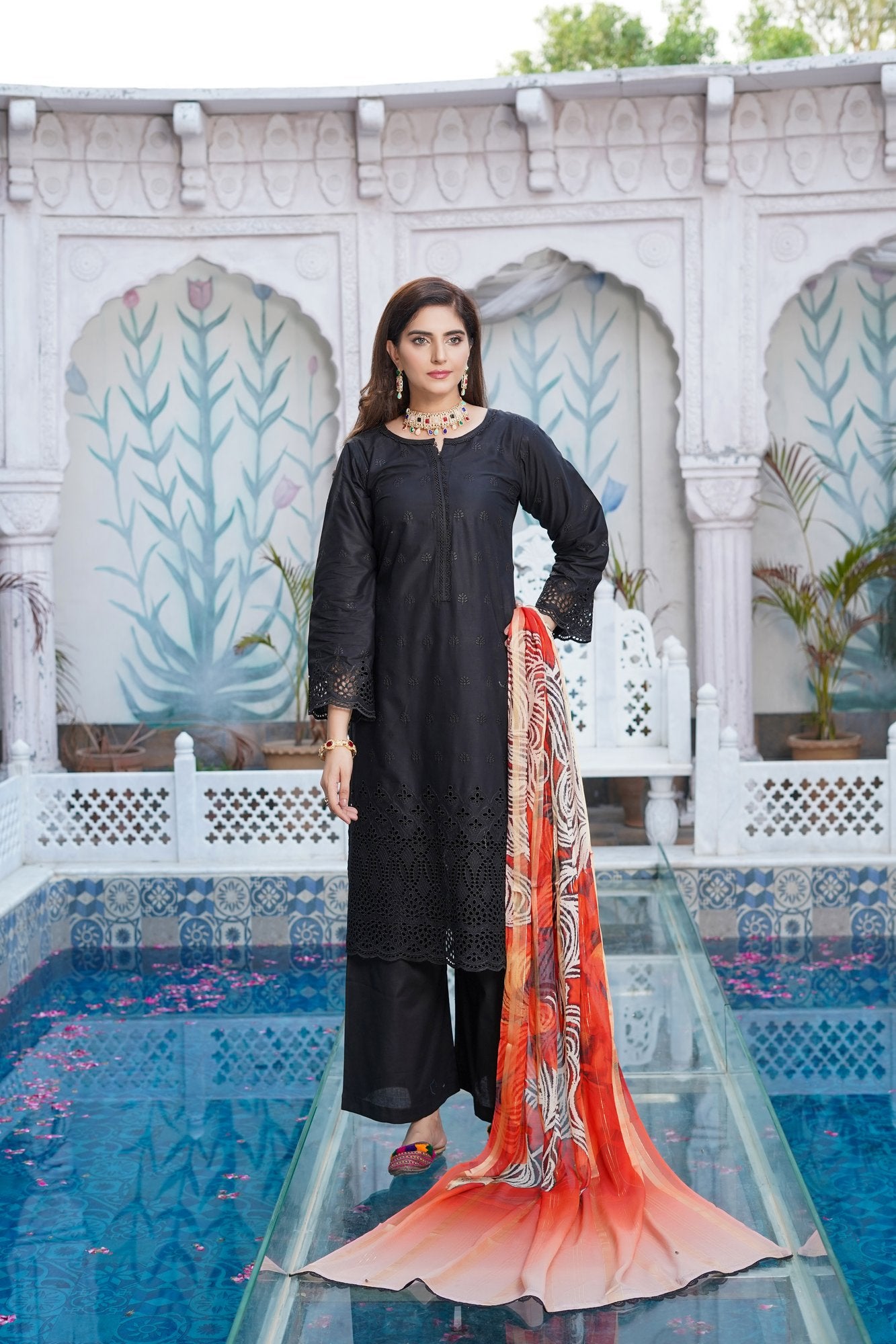 Black | Chikankari Schifflil Lawn | 3 Pc | MUNIRA