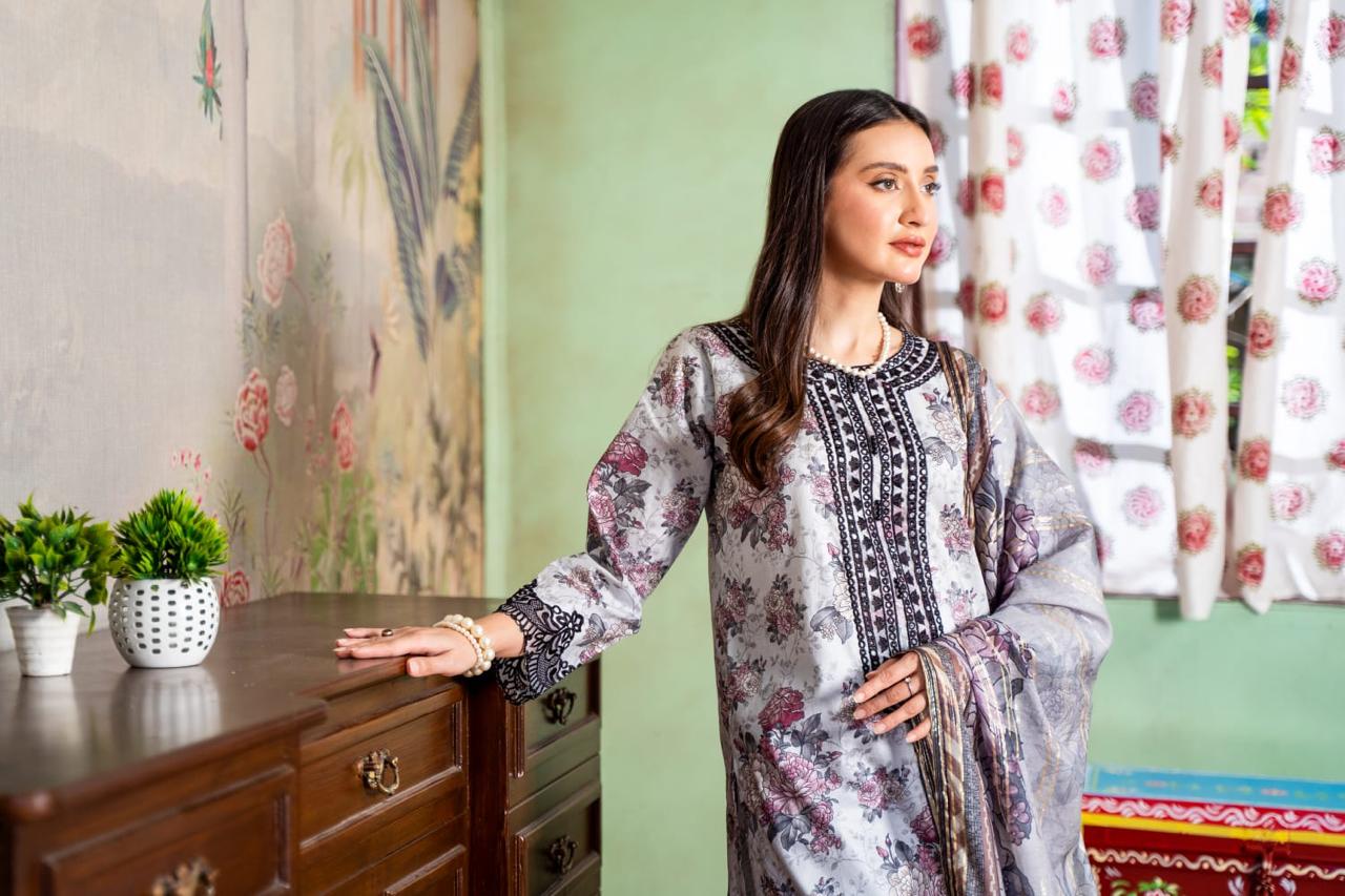 (Grey) Embroidered 3 Pc Lawn Dress-Raniya.h