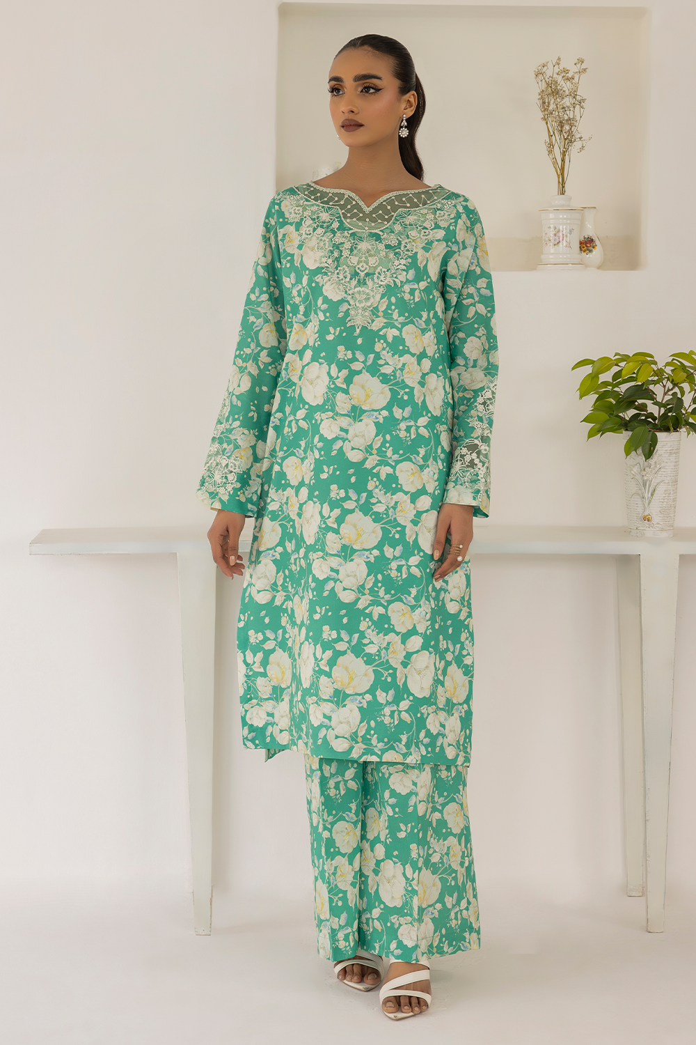 (Green) 3 Piece "Dastaan" Embroidered Lawn Dress - Esra Fashion