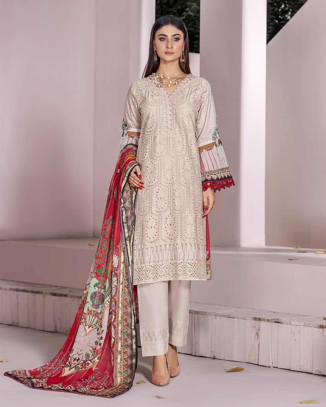 3-Piece Embroiderd Digital Printed Linen Collection-MUNIRA