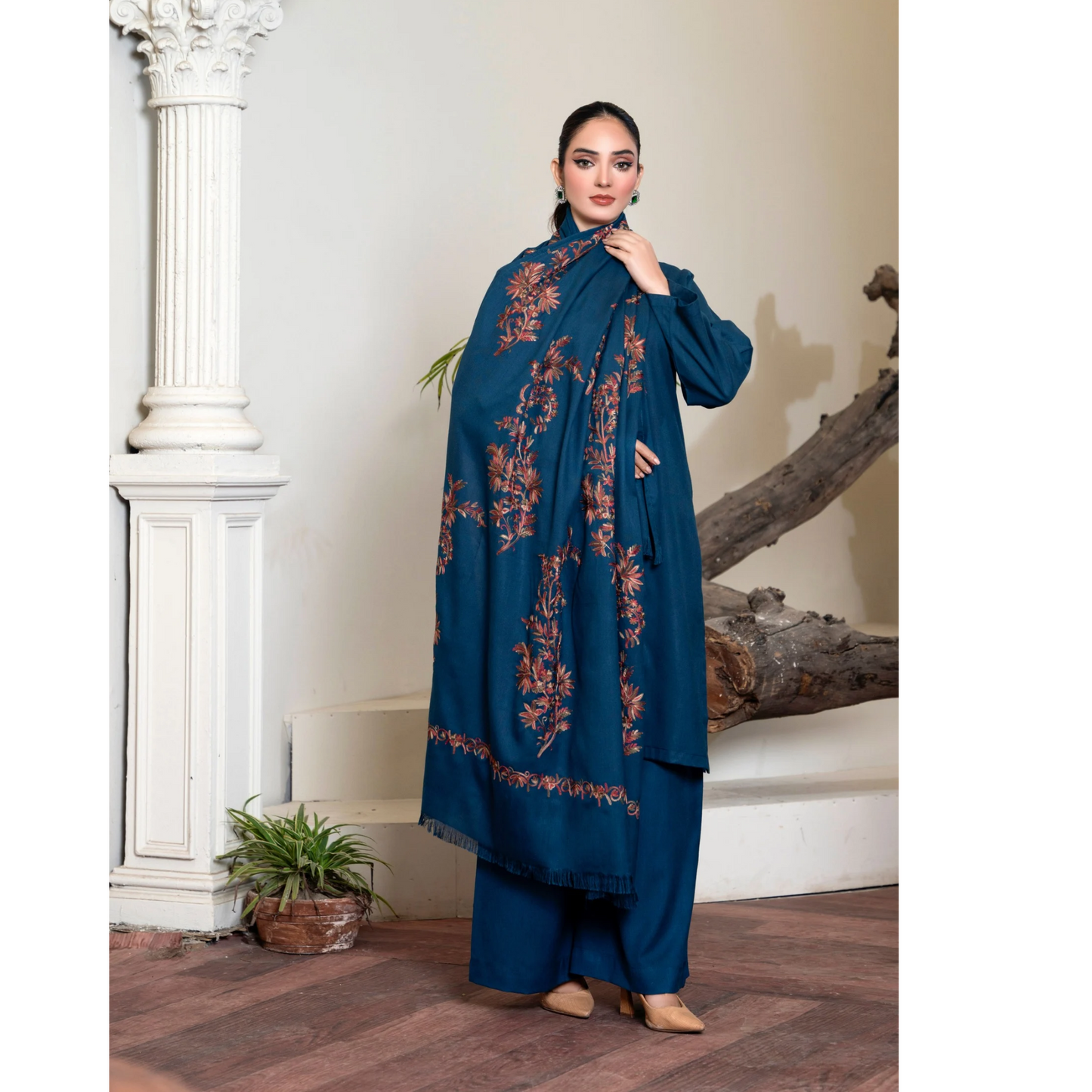 3 Pc Dhanak Dress with Embroidered Shawl | Winter Collection | Raniya.h | UMRAH01101