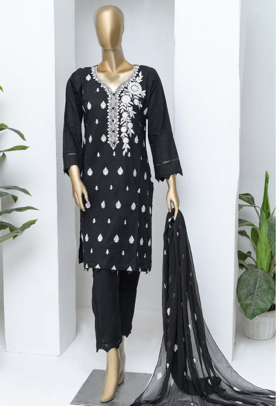 3Pcs Black&White Embroidered lawn Dress  -Naubahar