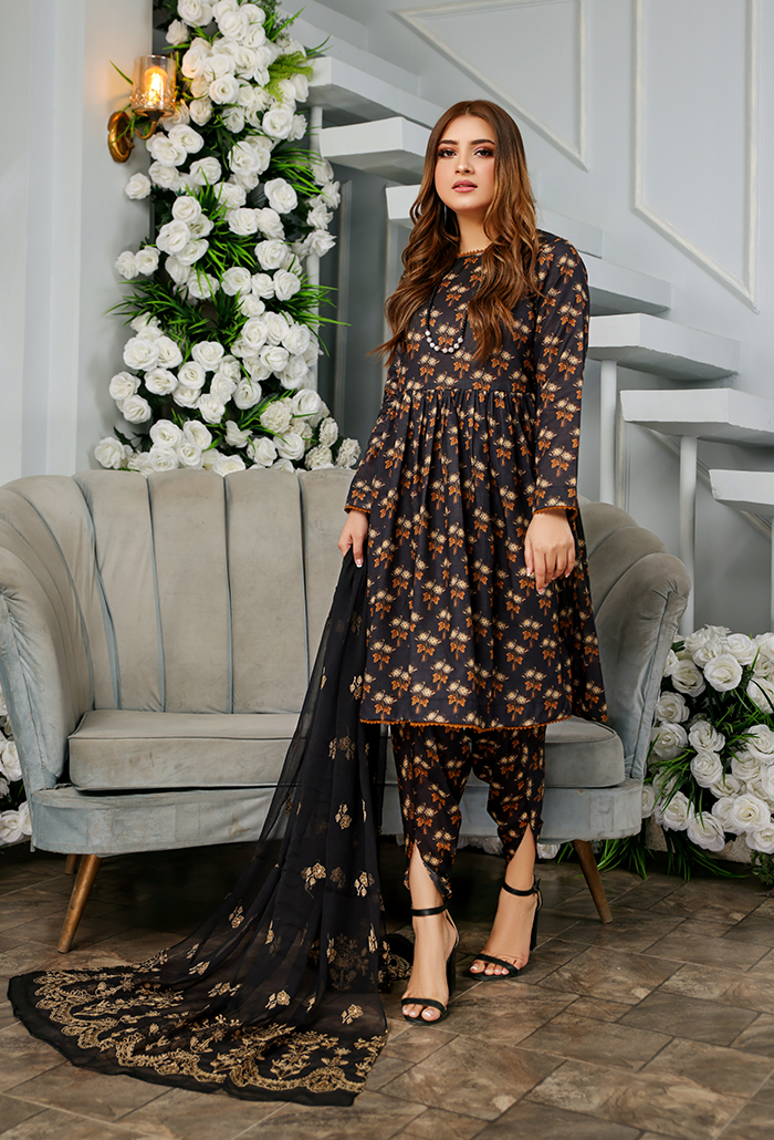 BLACK 3 PIECE PRINTED KAMEEZ WITH EMBROIDERED CHIFFON DUPPATA